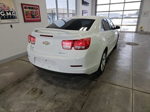 Used 2015 Chevrolet Malibu LT w/ Power Convenience Package image 4