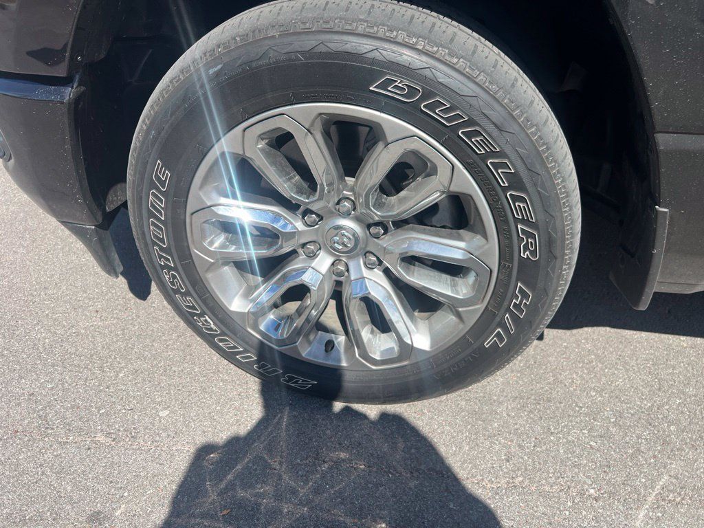 Used 2023 RAM 1500 Laramie AWD/4WD image 23