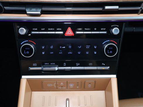 Used 2024 Hyundai Santa Fe Limited FWD image 26