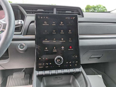 Certified 2026 GMC Terrain Denali w/ LPO, Floor Liner Package AWD/4WD image 31
