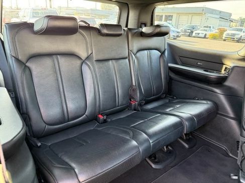 Used 2024 Jeep Wagoneer Series II AWD/4WD image 15