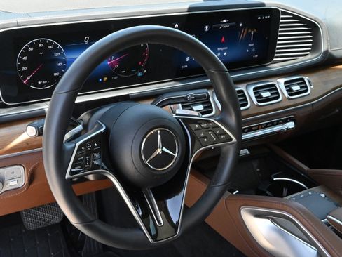 Used 2024 Mercedes-Benz GLE 450 4MATIC image 14