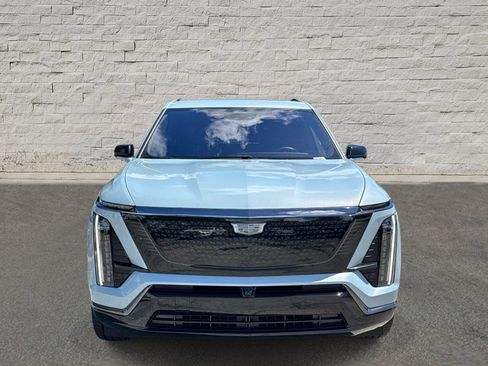 Used 2026 Cadillac Vistiq Premium Luxury w/ LPO, Floor Liner Package AWD/4WD image 7