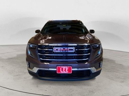 Used 2024 GMC Acadia Elevation image 9