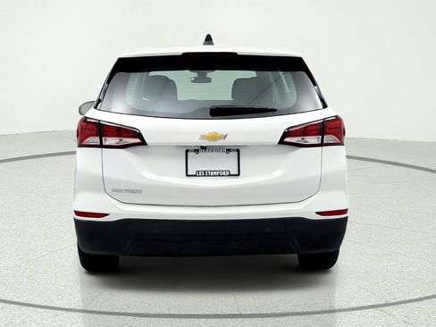 Used 2024 Chevrolet Equinox LS w/ Driver Confidence II Package FWD image 4