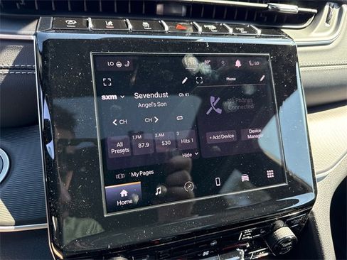 New 2025 Jeep Grand Cherokee Altitude image 21