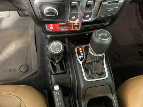 Used 2023 Jeep Wrangler Rubicon w/ LED Lighting Group AWD/4WD image 21