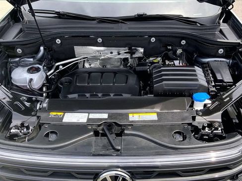Certified 2025 Volkswagen Atlas Cross Sport SEL AWD/4WD image 19