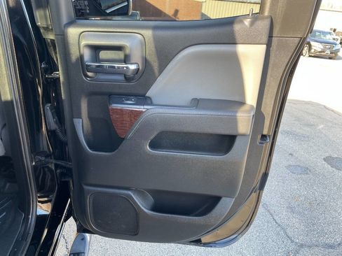 Used 2017 GMC Sierra 2500 SLE w/ SLE Preferred Package image 29