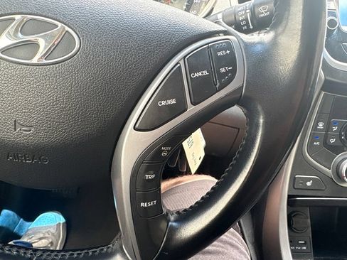 Used 2015 Hyundai Elantra Limited FWD image 13
