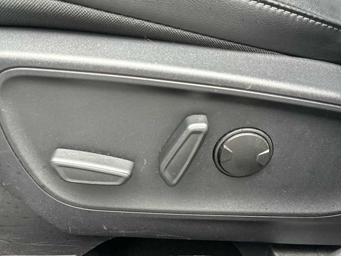 Used 2025 Ford Escape Platinum AWD/4WD image 14