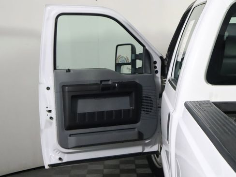 Used 2015 Ford F250 XL w/ Power Equipment Group AWD/4WD image 36