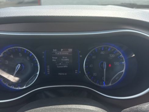 Used 2023 Chrysler Voyager LX FWD image 17