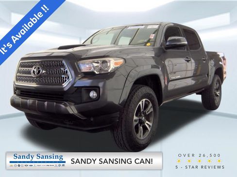 Used 2017 Toyota Tacoma TRD Sport w/ Tow Package RWD image 1
