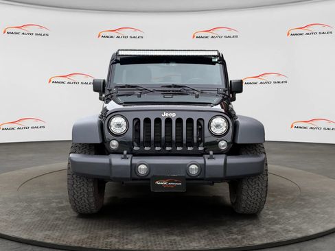 Used 2017 Jeep Wrangler Unlimited Sport w/ Quick Order Package 24S AWD/4WD image 3