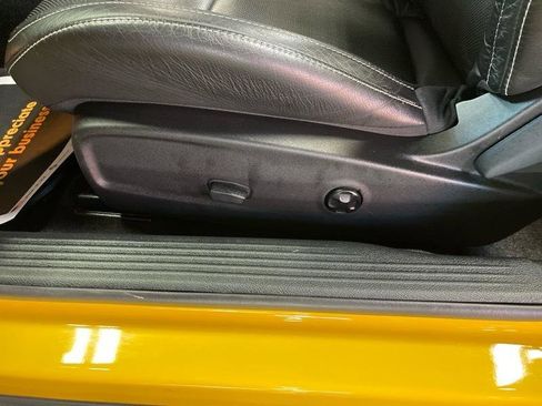 Used 2017 Dodge Challenger SRT w/ Technology Group image 27