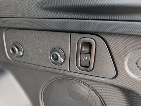 Certified 2025 Subaru Forester Limited image 19