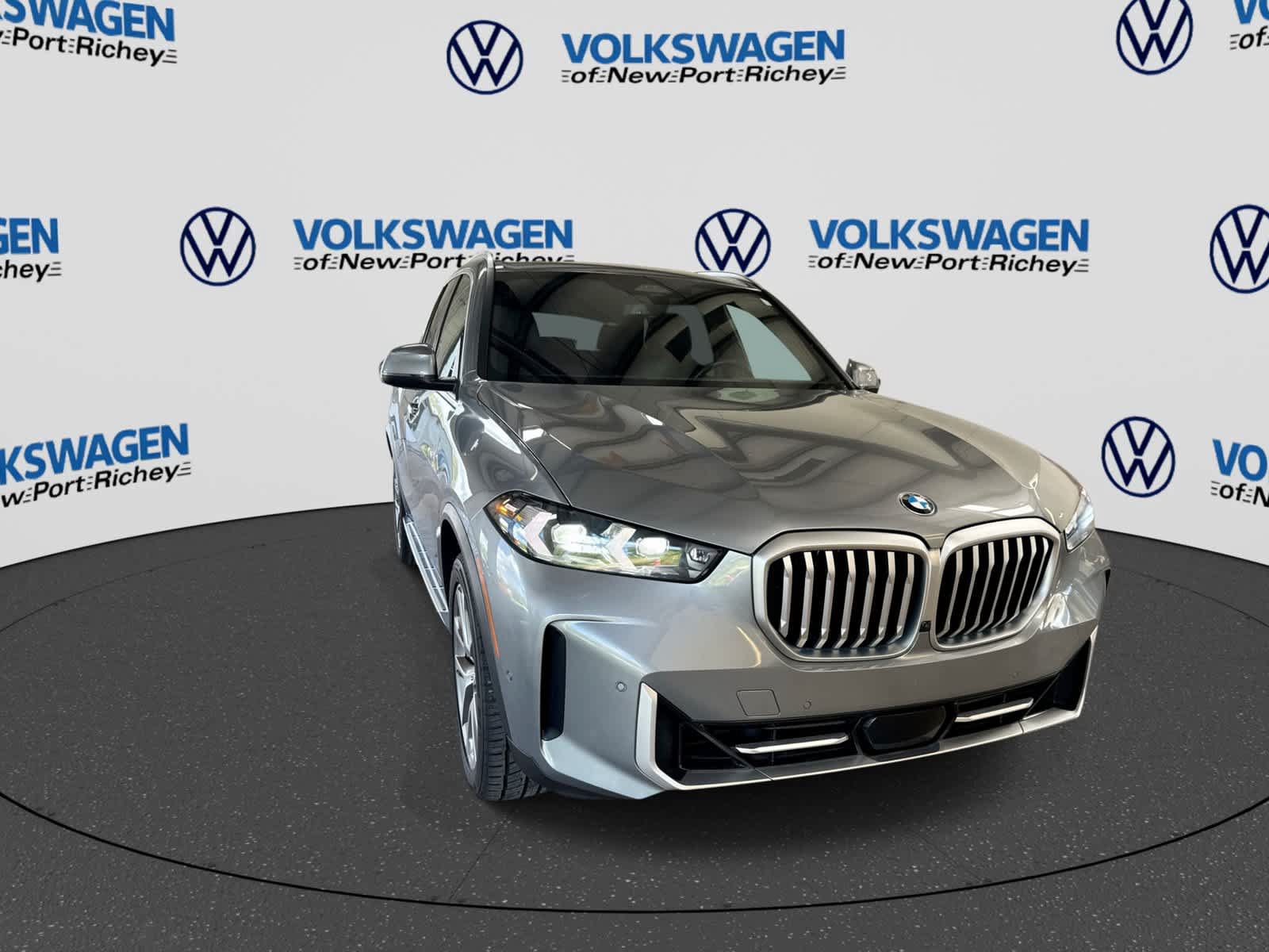 Used 2024 BMW X5 xDrive40i AWD/4WD image 16