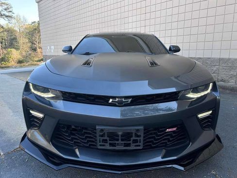 Used 2017 Chevrolet Camaro SS image 2
