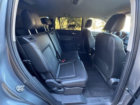 Used 2021 Volkswagen Atlas SE AWD/4WD image 28