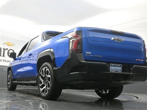 Certified 2025 Chevrolet Silverado EV RST image 51