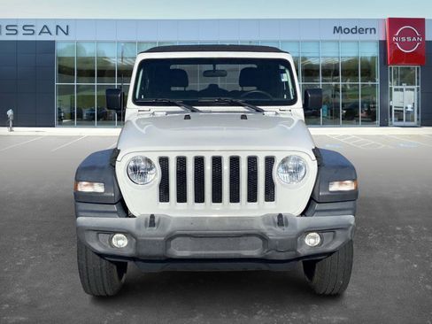 Used 2018 Jeep Wrangler Sport image 2