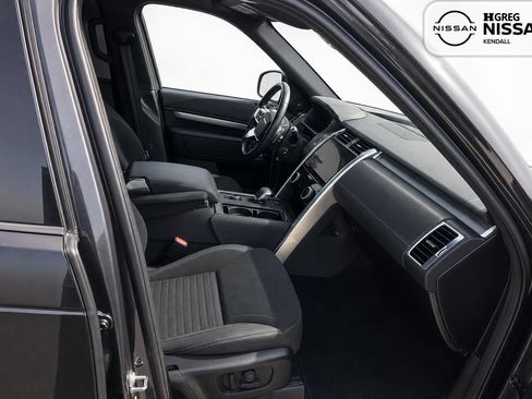 Used 2022 Land Rover Discovery S R-Dynamic AWD/4WD image 11