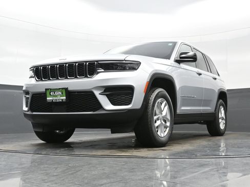 New 2026 Jeep Grand Cherokee Laredo image 11