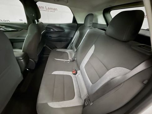 Used 2022 Chevrolet TrailBlazer LT w/ LPO, Blackout Package FWD image 23