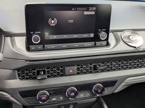 Certified 2025 Honda Accord LX image 25