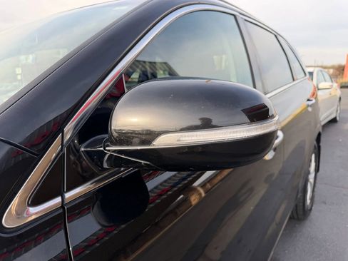 Used 2018 Kia Sorento LX image 9