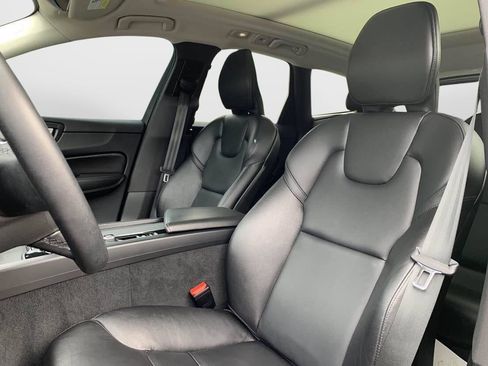 Used 2023 Volvo XC60 B5 Core w/ Climate Package AWD/4WD image 28