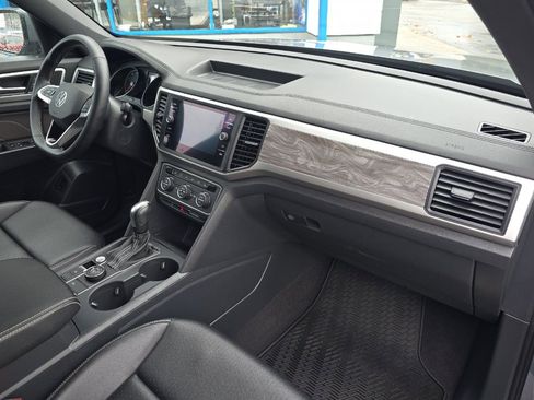 Used 2021 Volkswagen Atlas Cross Sport SE AWD/4WD image 16