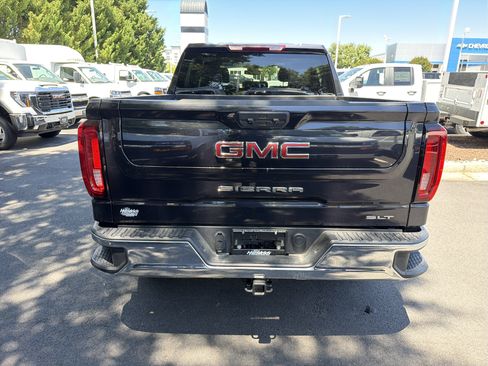 Used 2026 GMC Sierra 1500 SLT AWD/4WD image 9