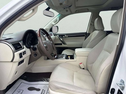 Used 2014 Lexus GX 460 w/ Premium Package AWD/4WD image 9