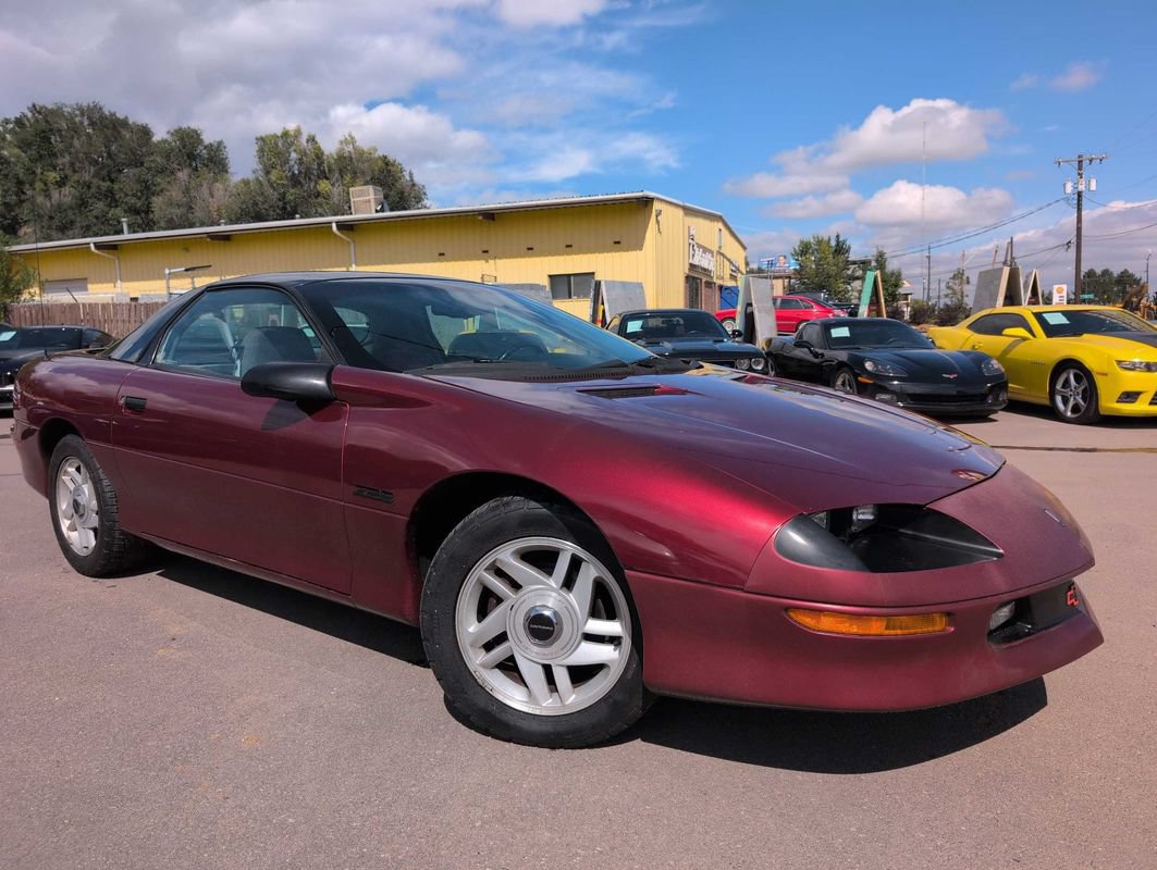 Used 1994 Chevrolet Camaro Z28 RWD image 1