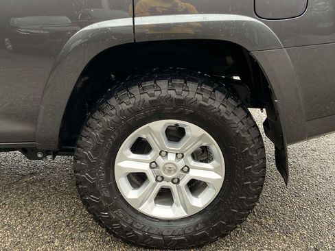 Used 2023 Toyota 4Runner SR5 Premium w/ Moonroof Package image 8