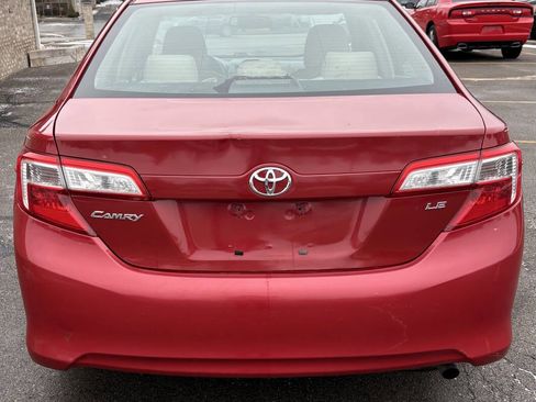 Used 2012 Toyota Camry LE image 3