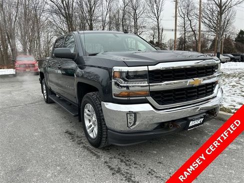 Used 2018 Chevrolet Silverado 1500 LT w/ All Star Edition image 2