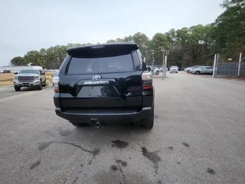 Used 2023 Toyota 4Runner SR5 Premium w/ Moonroof Package image 4