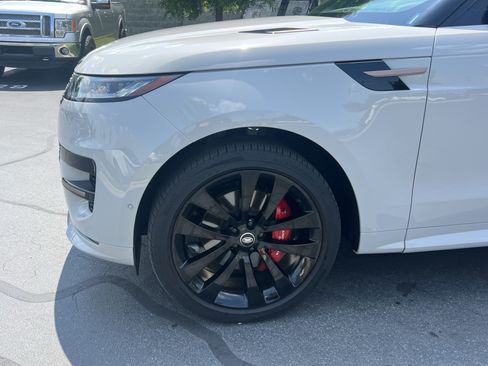 Certified 2025 Land Rover Range Rover Sport Dynamic SE AWD/4WD image 13