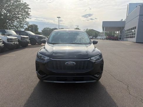 Used 2024 Ford Escape Active AWD/4WD image 2