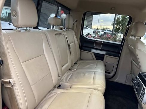 Used 2015 Ford F150 Lariat image 11