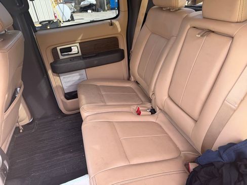 Used 2014 Ford F150 Lariat w/ Lariat Chrome Package image 4