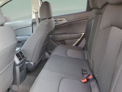 Certified 2025 Kia Sportage LX AWD/4WD image 29