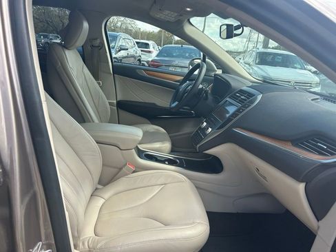 Used 2019 Lincoln MKC Select w/ Select Plus Package image 32