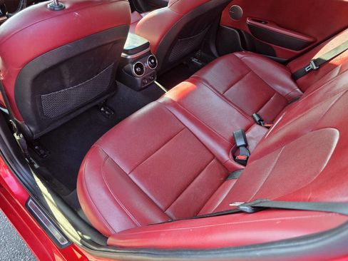 Used 2018 Kia Stinger GT1 image 24