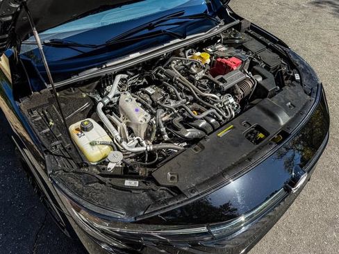 Used 2026 Nissan Sentra SR w/ Floor Mat Package FWD image 12