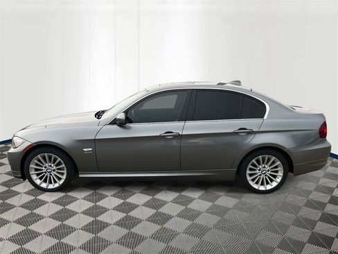 Used 2010 BMW 335i xDrive Sedan image 2