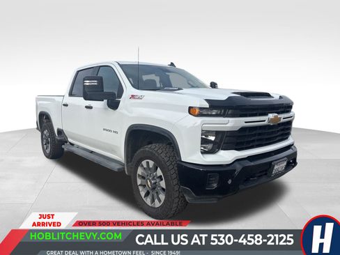 Used 2024 Chevrolet Silverado 2500 Custom w/ Custom Value Package image 1
